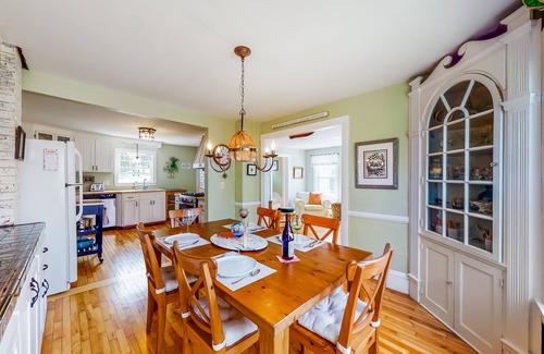 Boothbay Harbor House | Fantastic cottage and apartment with fast WiFi, firepit, & furnished deck