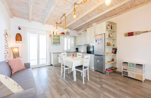 Naousa House | Fantastic Cycladic Maisonette ‘Olga’ in Naoussa Paros near the Old Port