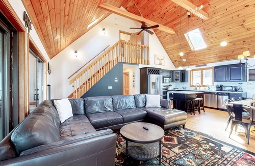 Naples House | Fantastic lakefront escape with large deck, private dock, fast WiFi, & gas grill