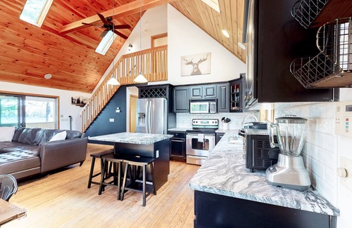 Naples House | Fantastic lakefront escape with large deck, private dock, fast WiFi, & gas grill