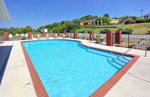 Sevierville House | Fantastic Location! River and Mountain Views 2BR/2BA Sleeps 6