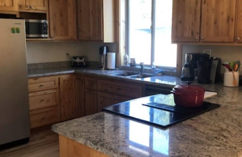 Crescent House | Fantastic Mountain Retreat ~ Close to lakes, mountains, streams