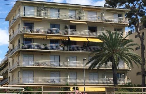 La Croix des Gardes Apartment | Fantastic sea view for this 2 bedroom up to 6 people 327