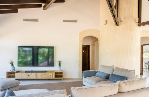 Ciudadela Villa | Fantastic “Villa es Pinar” with Air Conditioning, Pool, Jacuzzi, Terraces & WiFi; Parking Available
