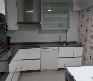 Santiago de Vigo Apartment | Fantastico piso, próximo a la estación de tren.