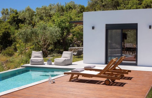 Fternon Villa | Faos Villa Three, built in a Privileged Natural Environment
