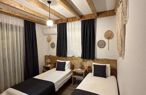Faralya Hotel | Faralya Misafir Evi