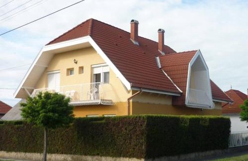 Balatonlelle Apartment | Farkas Apartmanok