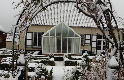 Varsenare Bed & Breakfast | Farm under the old oak