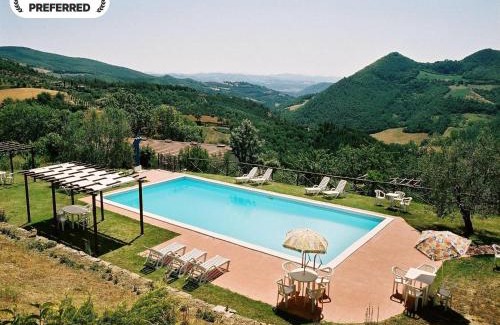 Monte Santa Maria Tiberina House | Farmhouse with stables, horses and the ability to make horseback riding