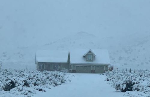 Reno House | FarmHouse at Antelope Valley with Mountain views 5BR 4BA