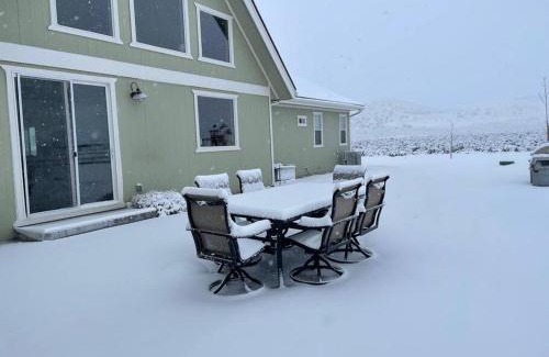Reno House | FarmHouse at Antelope Valley with Mountain views 5BR 4BA
