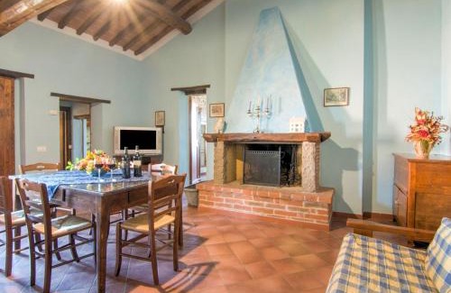 Castiglione del Lago House | Farmhouse by Lake Trasimeno with Pool