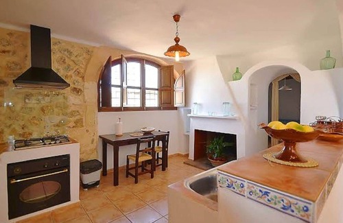 Vilafranca de Bonany House | Farmhouse in Mallorca with Pool & Views