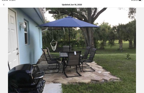 Moore Haven House | Farmhouse Getaway