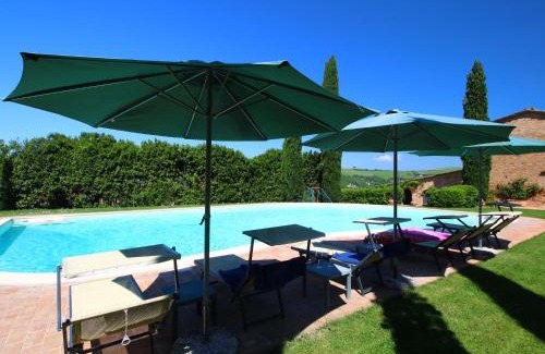 Vergelle House | Farmhouse in Montalcino with Pool and Garden