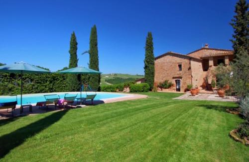 Vergelle House | Farmhouse in Montalcino with Pool and Garden