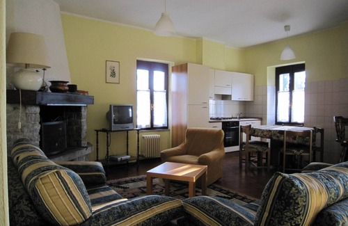 Verbania Apartment | Farmhouse in Verbania with Mountain Views
