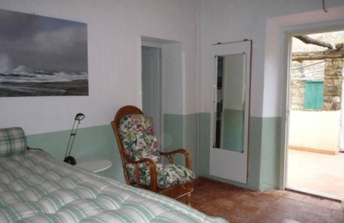 Serravalle Pistoiese House | Farmhouse in upper Tuscany between the olive trees