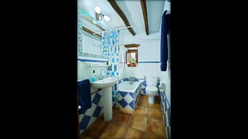 Laroya House | farmhouse la Curiosa