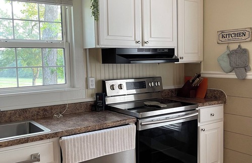 New Site Other | Farmhouse on Rock Creek Farm in Belmont. Enjoy a treehouse & wade Rock Creek