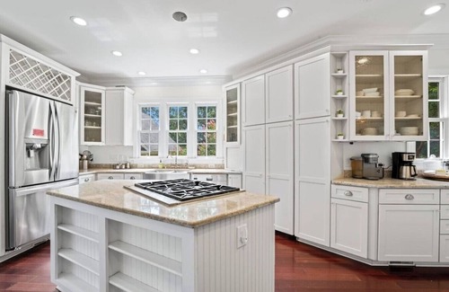 New Hill Apartment | Farmhouse Retreat-Event Venue