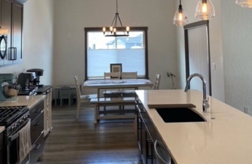 Rathdrum House | Farmstead Private Home close to everything- CDA & Silverwood Theme Park