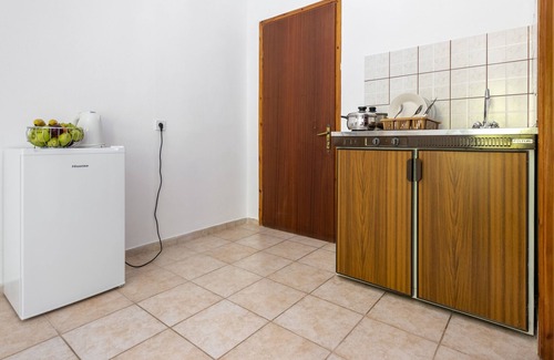 Eleios-Pronnoi House | Faro Del Porto