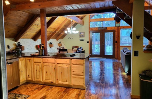 Athol Ski Chalet | Farragut Village Chalet