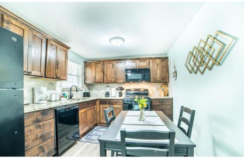 Near East Side House | Fascinating 1BR1 BA Near Festive DT and Riverwalk