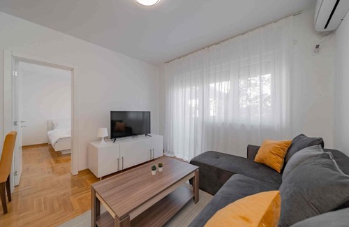 Palilula Apartment | Fashion Concept 3