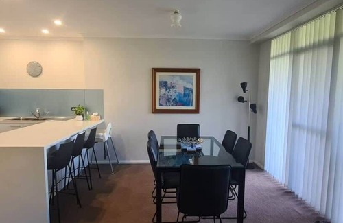 Mollymook Beach House | Fathoms 2 Summary: Re