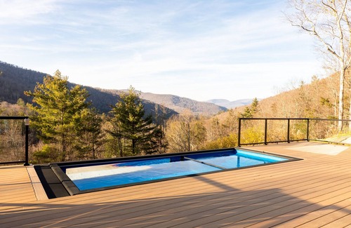 Phoenicia House | Fawn Hill Cabin: Cozy Log Cabin in Phoenicia w/Year-Round Swim Spa