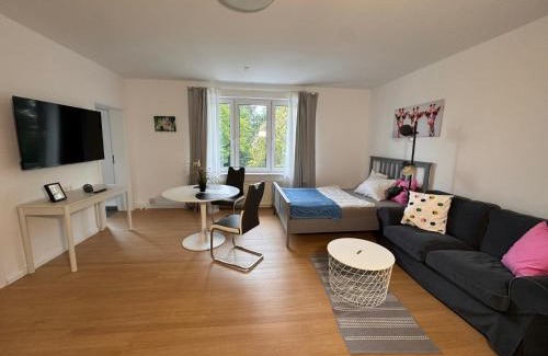 Falkensee Apartment | FC-Apartmenthaus Falkensee mit großem Garten und PKW Stellflächen