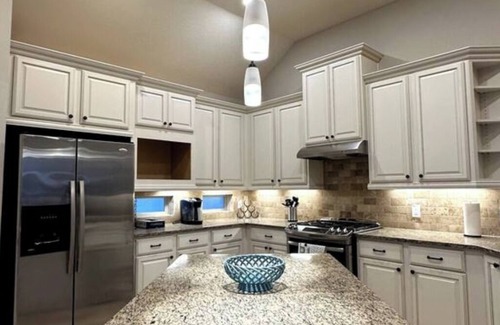 Spring House | Feel at home in Spring, Tx - 20 min from airport