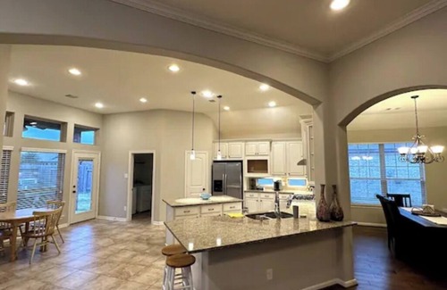 Spring House | Feel at home in Spring, Tx - 20 min from airport