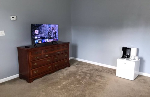 Lawrenceville House | Feel AT Home