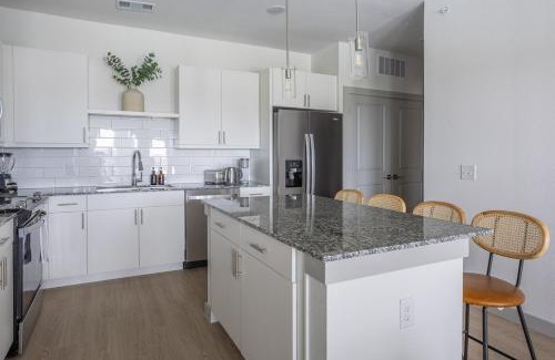 Richmond Apartment | FeeLatHome l Rosenberg l Lakeview