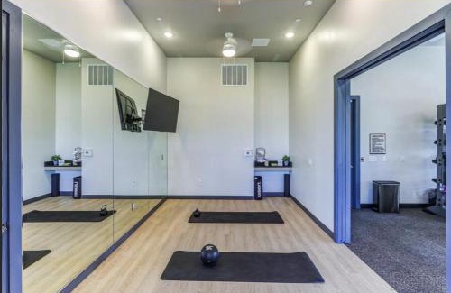Richmond Apartment | FeeLatHome l Rosenberg l Lakeview