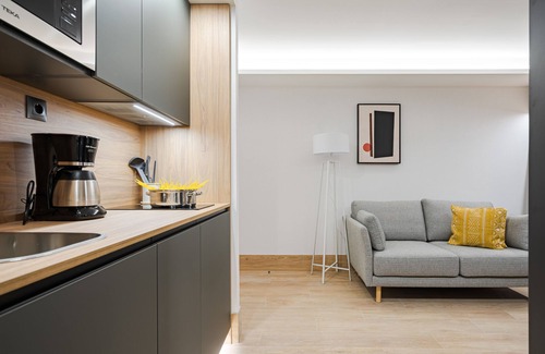 Guindalera Apartment | Feelathome Ventas Suites