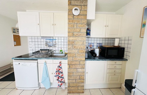 Port-Louis Apartment | Feet in the water, breathtaking 180° sea view!