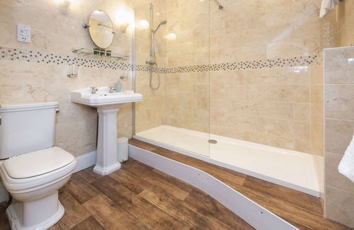 Aldborough Hotel | Felbrigg Lodge Bed and Breakfast