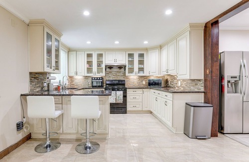 Lawrenceville House | Fenced Yard & Pool Access: Lawrenceville Retreat!