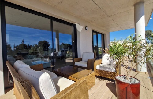 Bandol Apartment | FENUA APARTMENT 4 Rooms Air-conditioned 90 m² + Terrace 30 m². Nine
