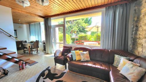 Balatonakarattya House | Fenyves Villa