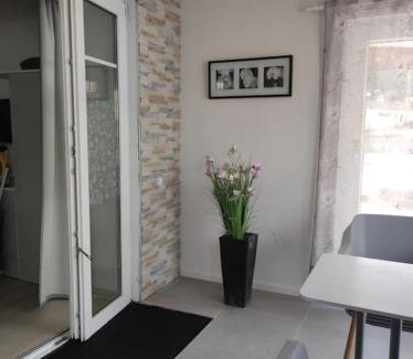 Reifnitz Apartment | Ferienappartement 3 beim Strandbad