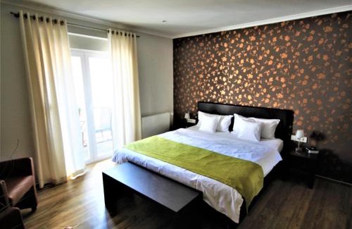 Bullay Hotel | Feriendomizil am Lindenplatz