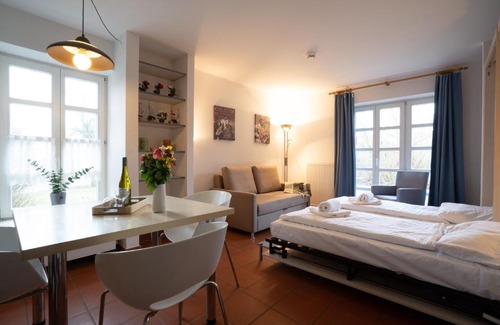 Dranske Apartment | Feriendorf Rugana - Komfort 1-Raum Ferienwohnung mit Terrasse B24