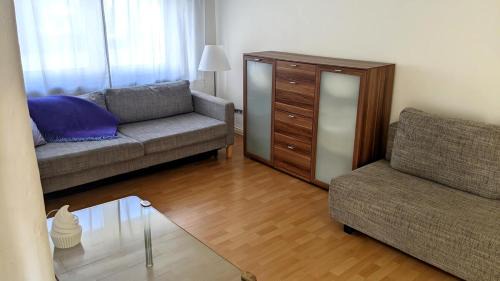Birlenbach House | Ferienhäuschen mit Hof in Birlenbach