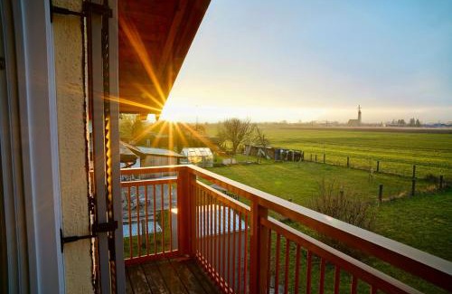 Ainring House | Ferienhaus Am Weitfeld - Ruheoase mit Garten & Bergblick nahe Salzburg
